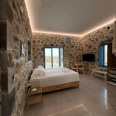 Filotimia Schoinoussa