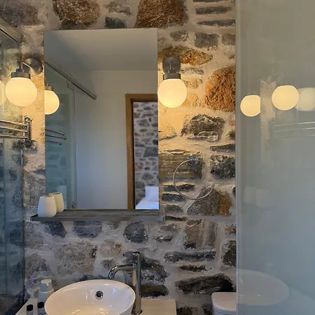 Filotimia Schoinoussa