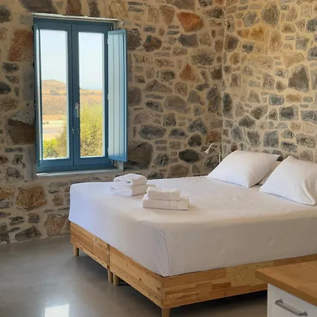 Filotimia * Schoinoussa