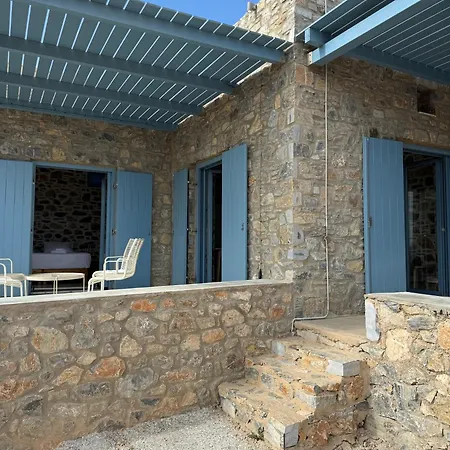 Filotimia * Schoinoussa