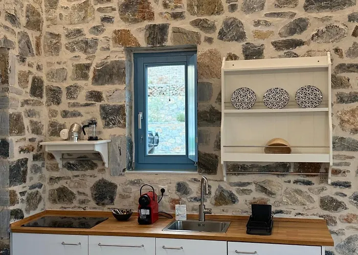 Filotimia * Schoinoussa