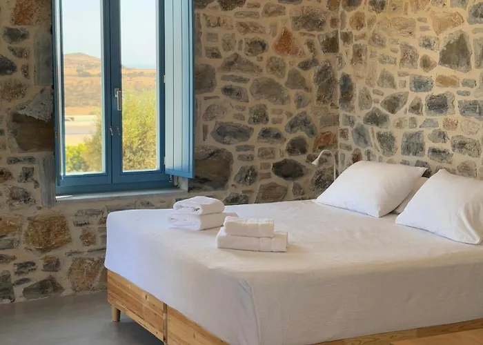 Filotimia * Schoinoussa