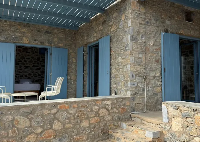 Filotimia * Schoinoussa