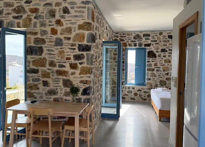 Filotimia * Schoinoussa